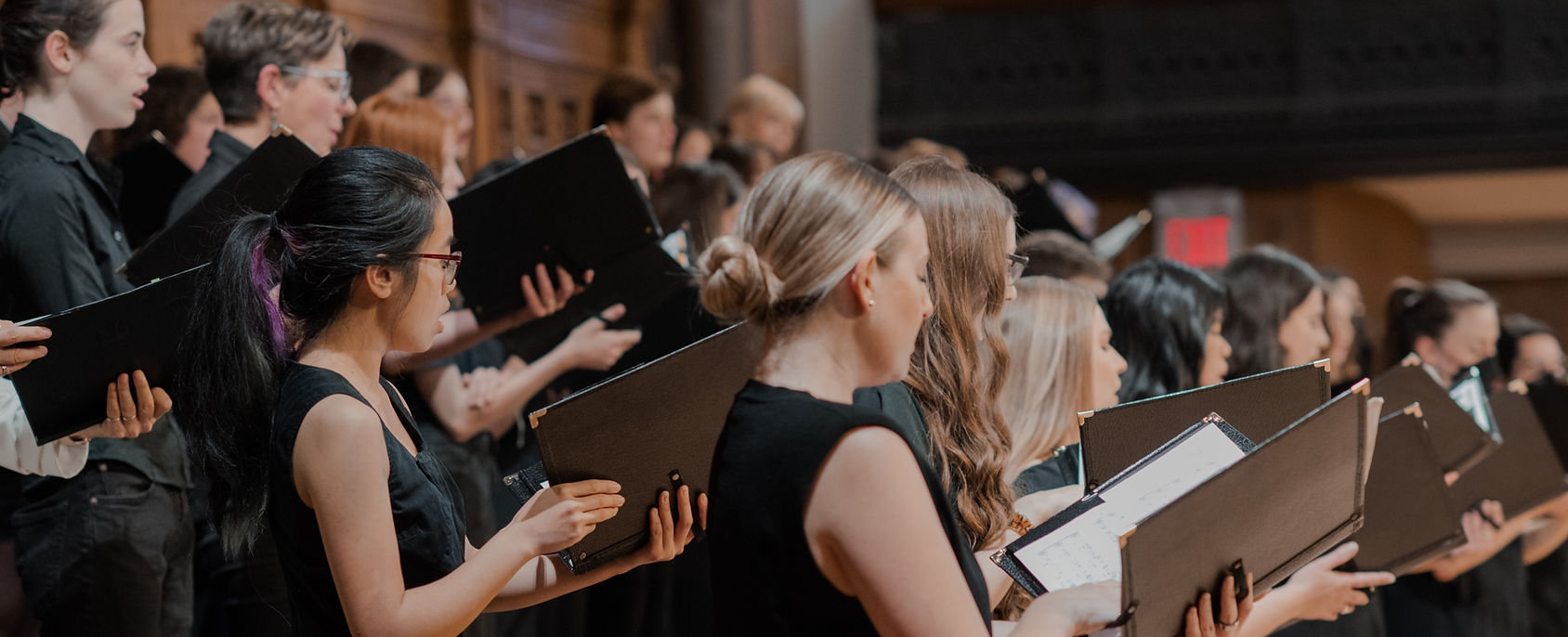 VIVA Chamber Singers, Carol Woodward Ratzlaff, conductor