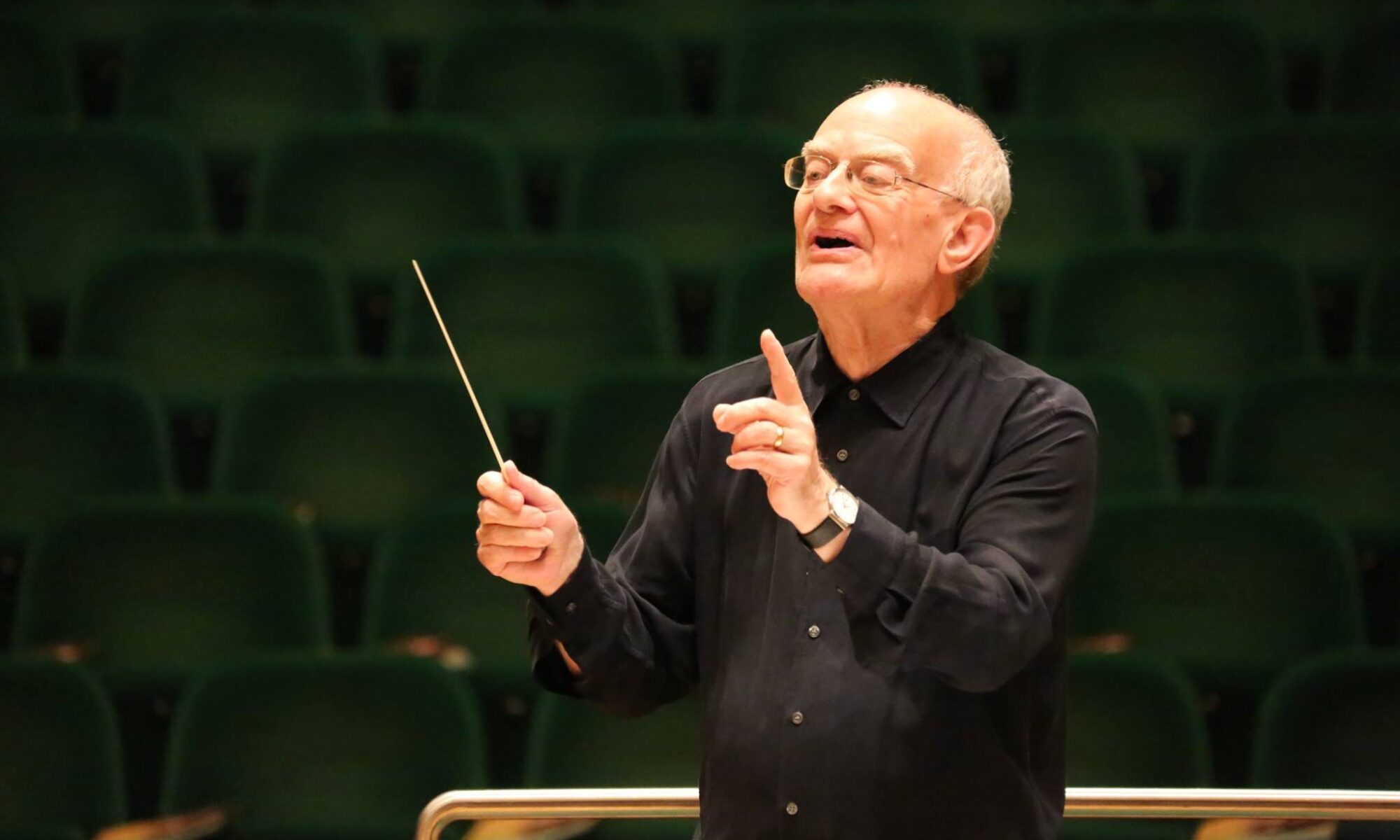 John Rutter conducting in Hong Kong, July 17.